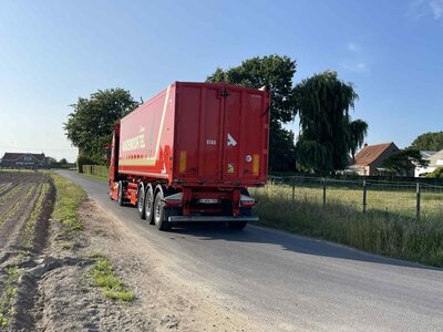 Tekno Tekno Volvo FH Aero Globetrotter 4x2  with 3-axle Stas tipper VANDEMOORTEL