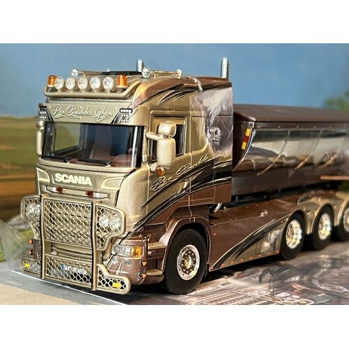 WSI WSI Scania R Highline 8x4 hooklift system + container PER BRODDES