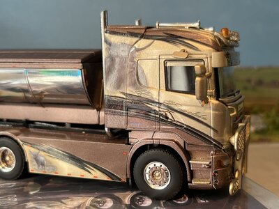 WSI WSI Scania R Highline 8x4 hooklift system + container PER BRODDES