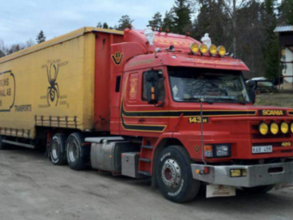 Tekno Tekno Scania Torpedo 3-serie Topline met huifoplegger STJARNSTROM