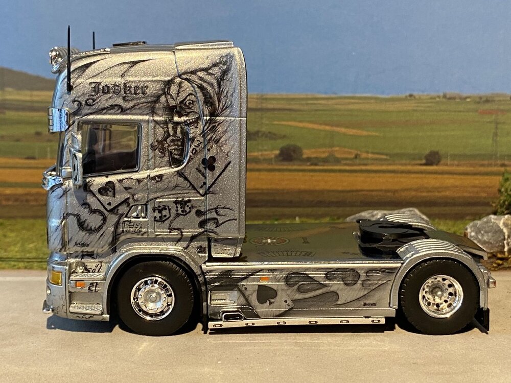 Tekno Tekno Scania R Topline 4x2 PERROTTI "The Joker"