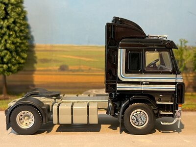 Tekno Tekno T.B.P. Scania 143M-470 Topline 4x2