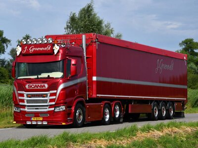 WSI WSI Scania R normal 6x2 sleepas with 3-axle volume trailer J. GROENEVELD TRANSPORT