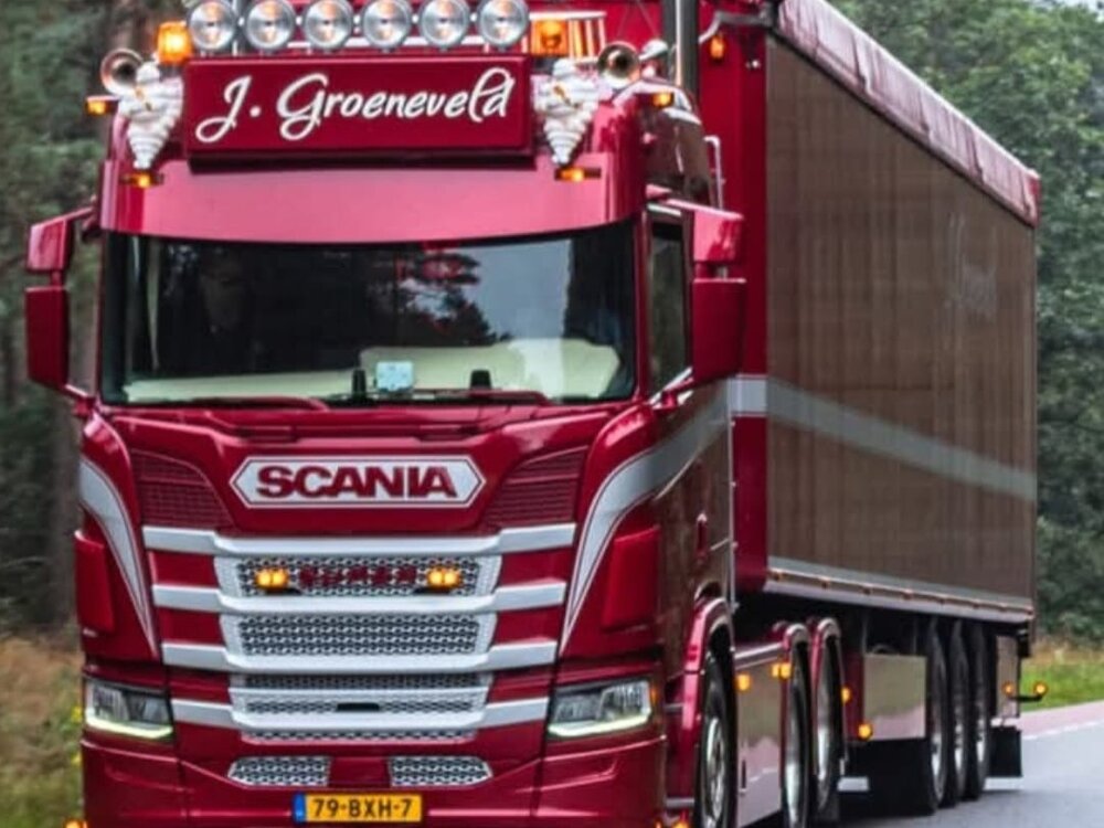 WSI WSI Scania R normal 6x2 sleepas with 3-axle volume trailer J. GROENEVELD TRANSPORT