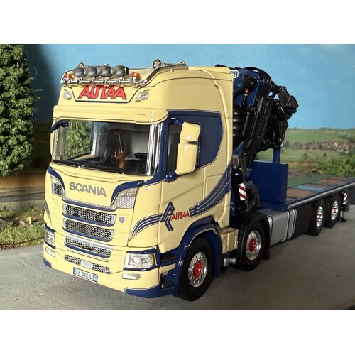 WSI WSI Scania R Highline riged flatbed truck 8x4 with fassi 1100 + jib AUTAA