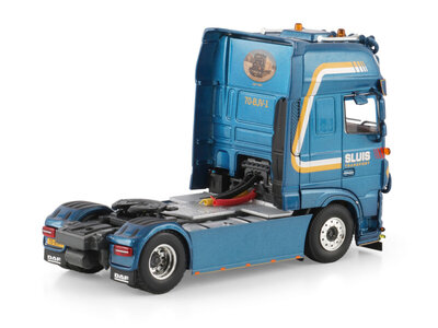 WSI WSI DAF XF Super Space Cab 4x2 SLUIS TRANSPORT