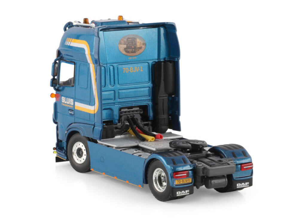 WSI WSI DAF XF Super Space Cab 4x2 SLUIS TRANSPORT