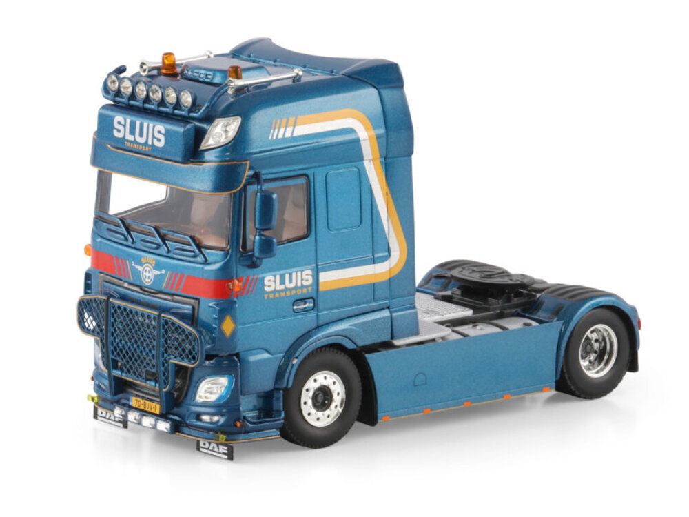 WSI WSI DAF XF Super Space Cab 4x2 SLUIS TRANSPORT