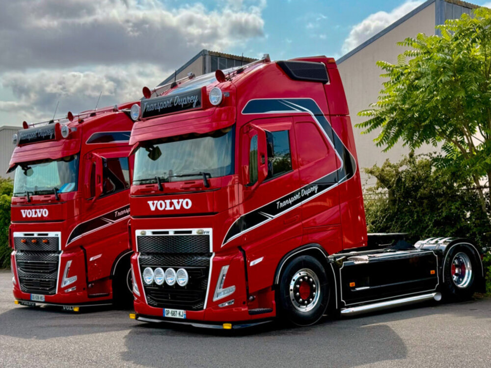 WSI WSI Volvo FH5 Globetrotter XL 4x2 TPS DUPREY