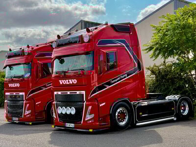 WSI WSI Volvo FH5 Globetrotter XL 4x2 TPS DUPREY