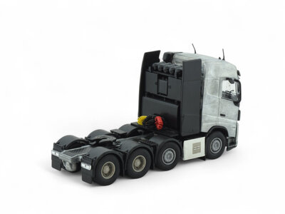 Tekno Tekno Volvo FH05 Globetrotter 8x4 Heavy haulage Tractor Kit