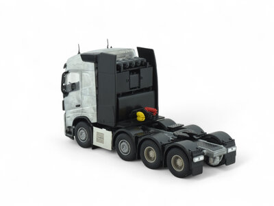 Tekno Tekno Volvo FH05 Globetrotter 8x4 Heavy haulage Tractor Kit