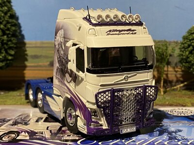 Tekno Tekno Volvo FH04 Globetrotter XL KINGHS TRANSPORT