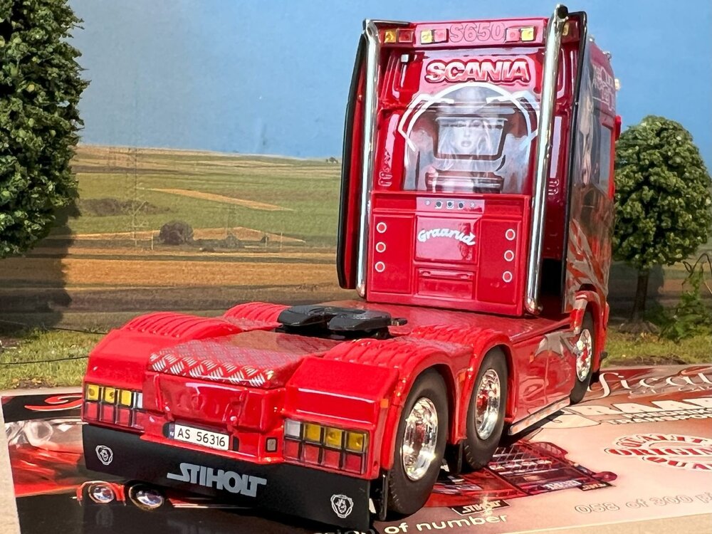 Tekno Tekno Scania Next Gen S-serie Highline 6x2 GRAARUD "The Quick and the dead"