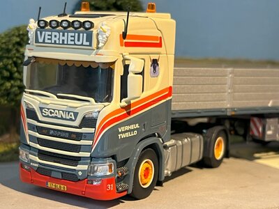 Tekno Tekno Scania Next Gen R-serie Highline with 4-axle brick trailer VERHEUL