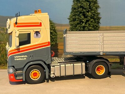 Tekno Tekno Scania Next Gen R-serie Highline met 4-assige stenenoplegger VERHEUL