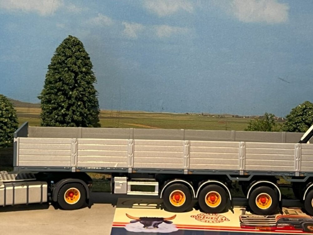 Tekno Tekno Scania Next Gen R-serie Highline with 4-axle brick trailer VERHEUL
