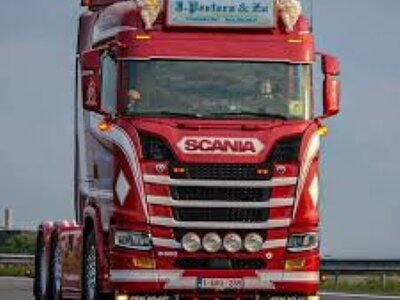 Tekno Tekno Scania Next Gen S580 with Van der Peet potatotrailer incl. load PEETERS