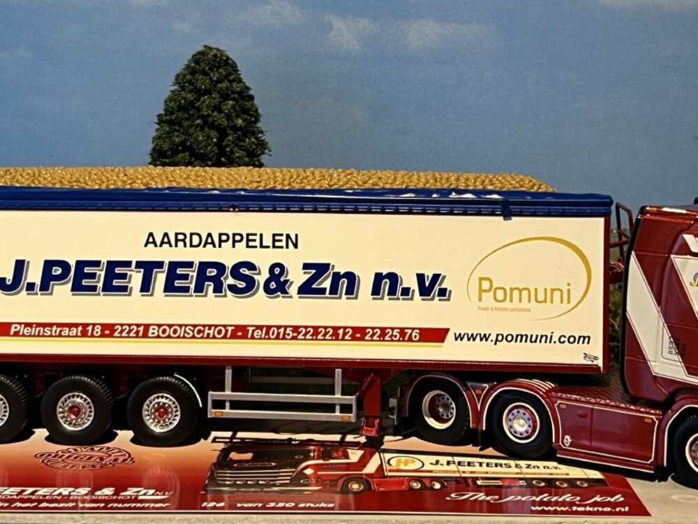 Tekno Tekno Scania Next Gen S580 with Van der Peet potatotrailer incl. load PEETERS