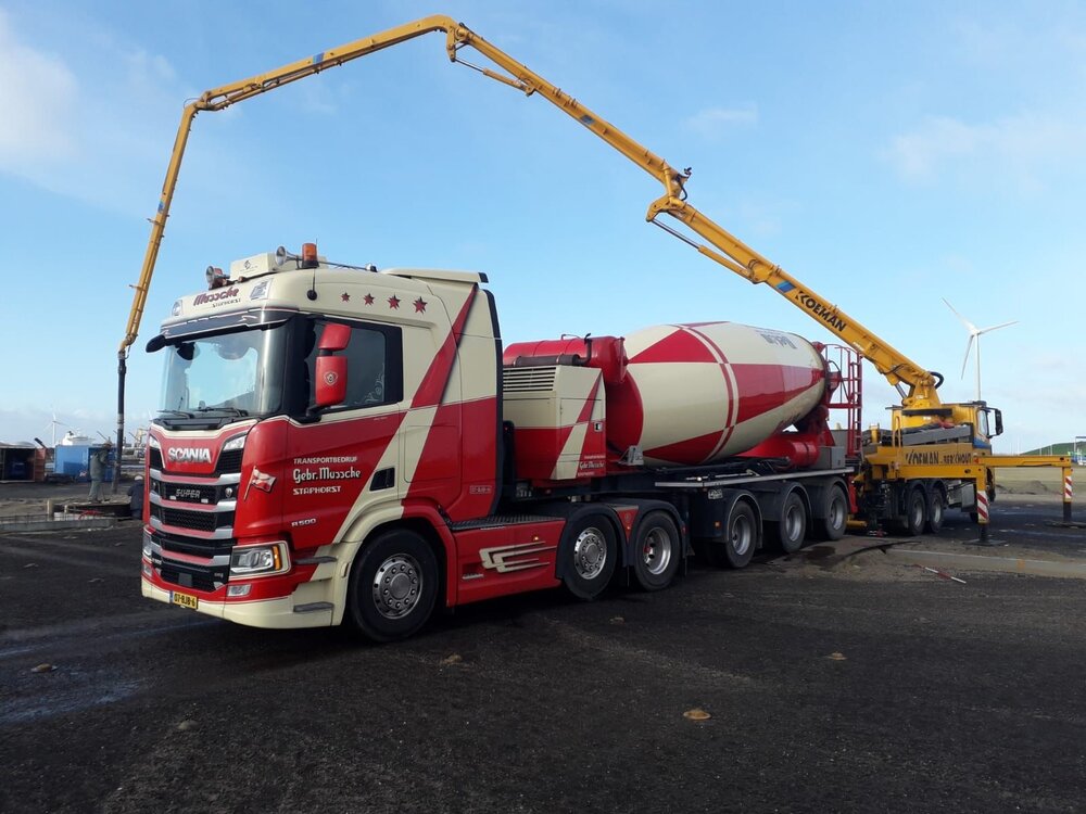 Tekno Tekno Scania NGR met 3-assige betonmixer MUSSCHE TRANSPORT