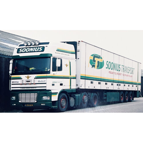 Tekno Tekno DAF 95XF Super Space Cab 6x2 met 3-assige koelopegger SOONIUS