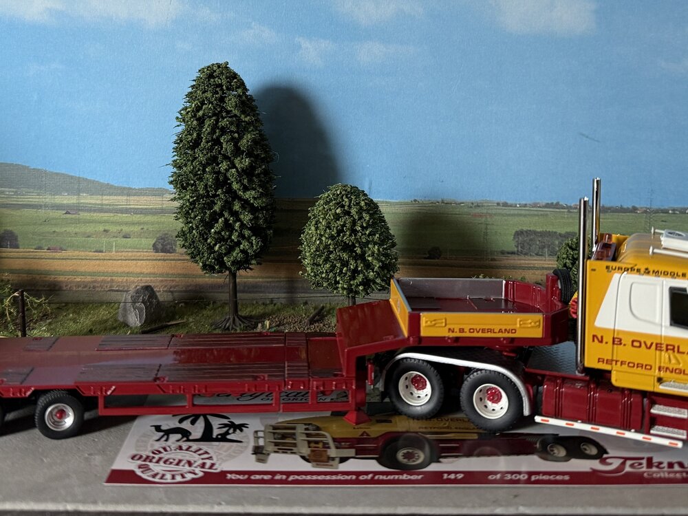 Tekno Tekno Scania 4-serie Torpedo with 3-axle lowloader OVERLAND