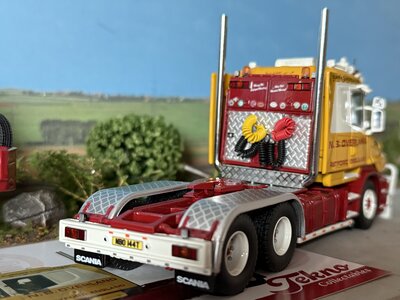 Tekno Tekno Scania 4-serie Torpedo with 3-axle lowloader OVERLAND