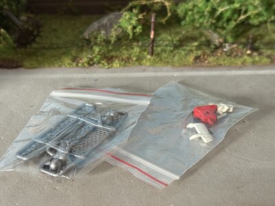 Tekno Tekno Scania R Highline met haakarm+ container THIZ