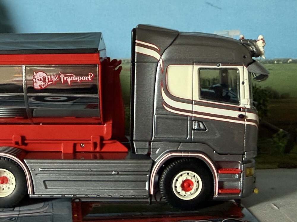 Tekno Tekno Scania R Highline met haakarm+ container THIZ