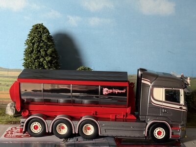 Tekno Tekno Scania R Highline with hooklift + container THIZ