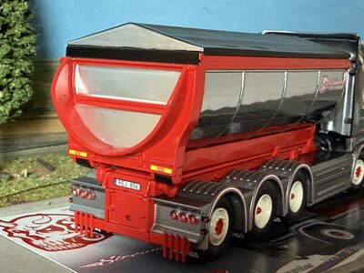 Tekno Tekno Scania R Highline with hooklift + container THIZ