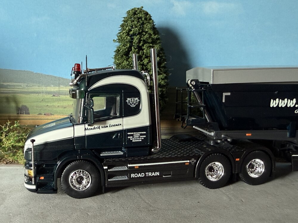 Tekno Tekno Scania Torpedo Highline with 3-axle tipper trailer HENRIK VAN LOENEN