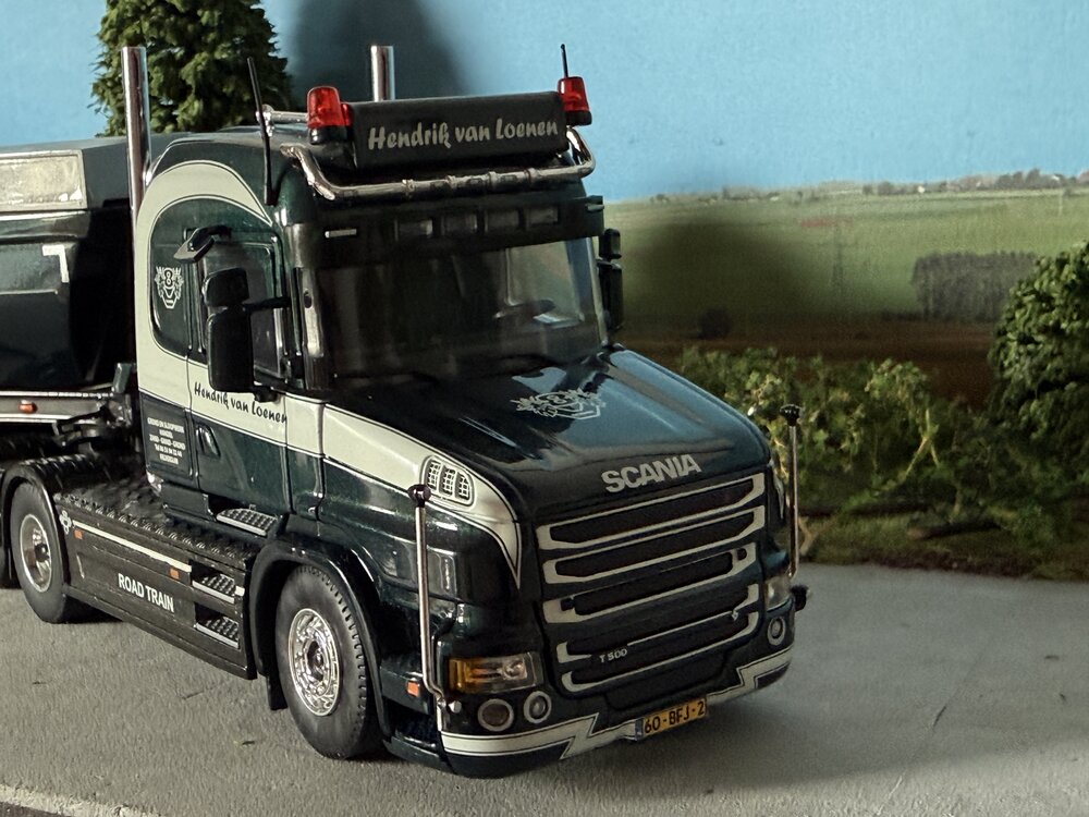 Tekno Tekno Scania Torpedo Highline with 3-axle tipper trailer HENRIK VAN LOENEN