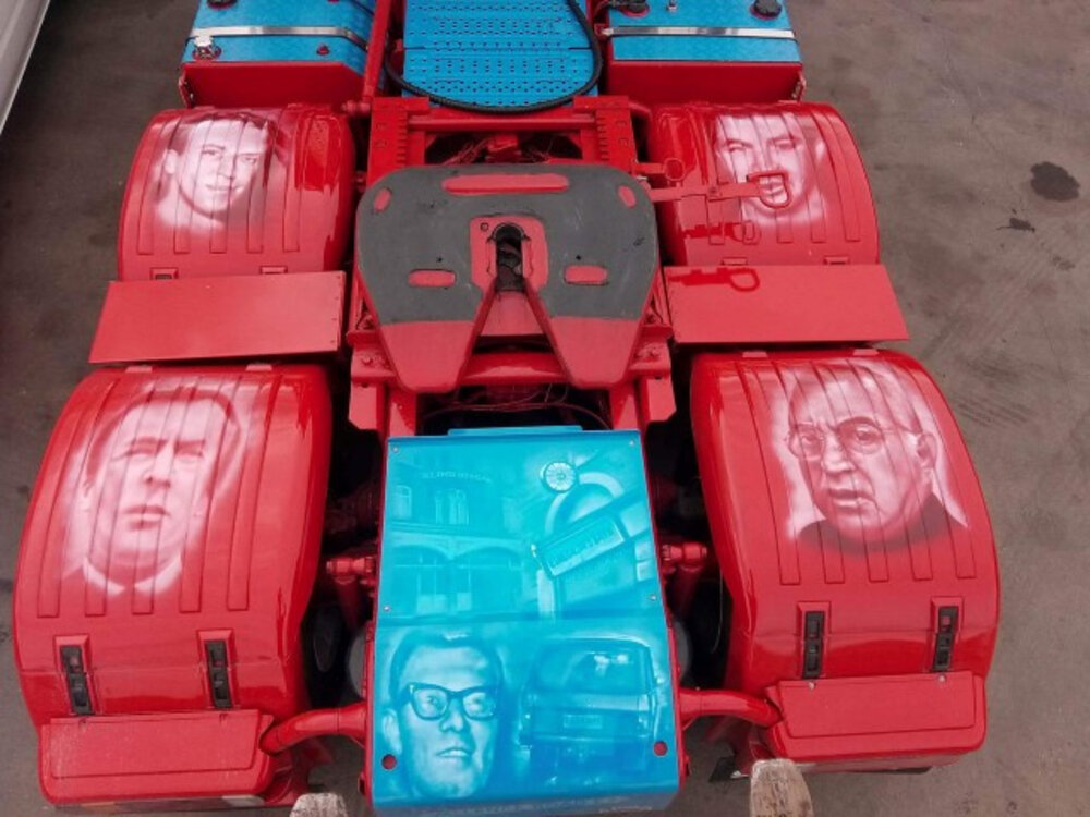 Tekno Tekno Scania 4-serie Topline 6x2 GARDNER E.W. "Naughty Boys"