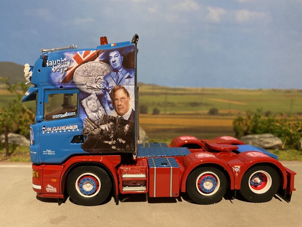 Tekno Tekno Scania 4-serie Topline 6x2 GARDNER E.W. "Naughty Boys"