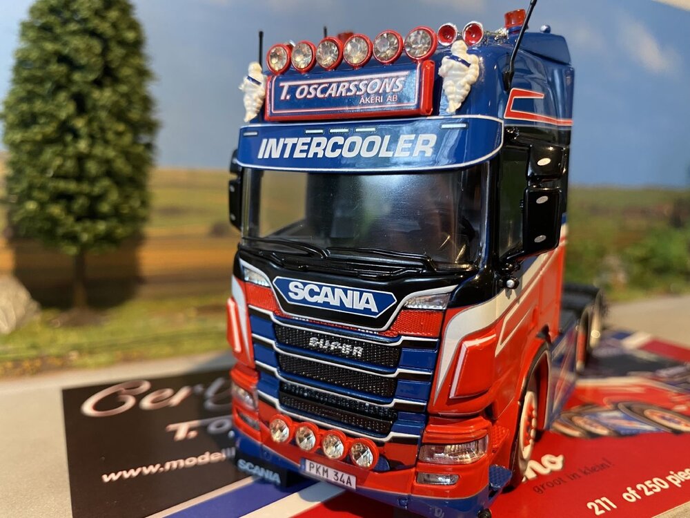 Tekno Tekno Scania Next Gen R-serie Highline 6x2 T. OSCARSSONS