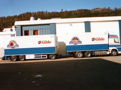 Tekno Tekno Volvo FH16 Globetrotter Norwegian combination HOLM