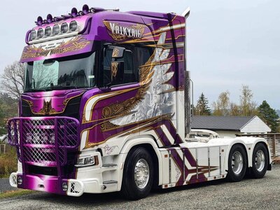Tekno Tekno Scania NGS Highline 6x2 sleepas trekker TOMMY KURAS "Valkyrie"