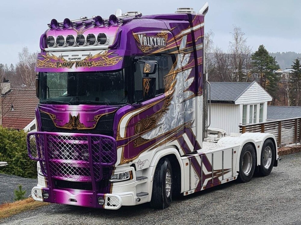 Tekno Tekno Scania NGS Highline 6x2 TOMMY KURAS "Valkyrie"