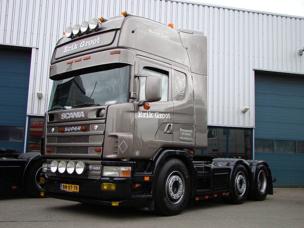Tekno Tekno Scania 4-serie Topline 6x2 truck with 3-axle curtainside trailer ERIK DE GROOT TRANSPORT