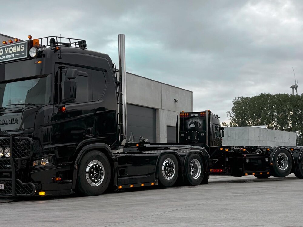 Tekno Tekno Scania NGR trekker met 3-assig containerchassis + container ZINO MOENS