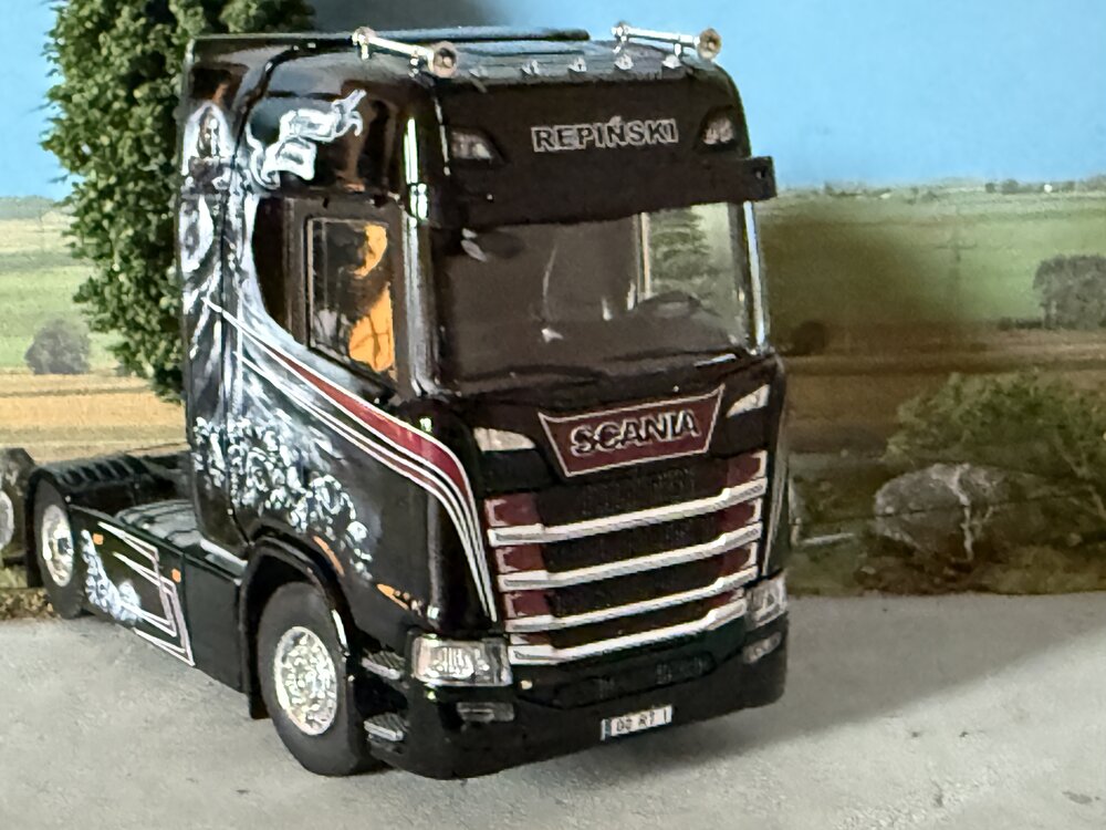 Tekno Tekno Scania Next Gen S450 4x2 REPINSKI "GAME OVER"