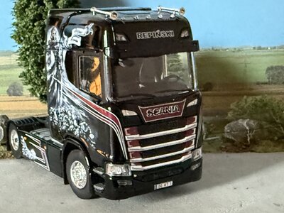 Tekno Tekno Scania Next Gen S450 4x2 REPINSKI "GAME OVER"