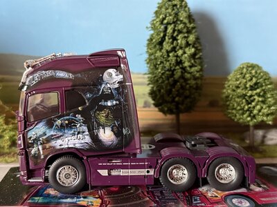 Tekno Tekno Volvo FH04 Globetrotter XXL 6x2 LETTNER