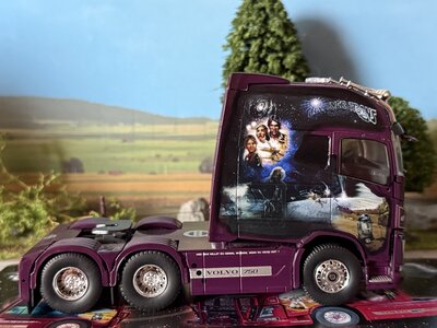 Tekno Tekno Volvo FH04 Globetrotter XXL 6x2 LETTNER