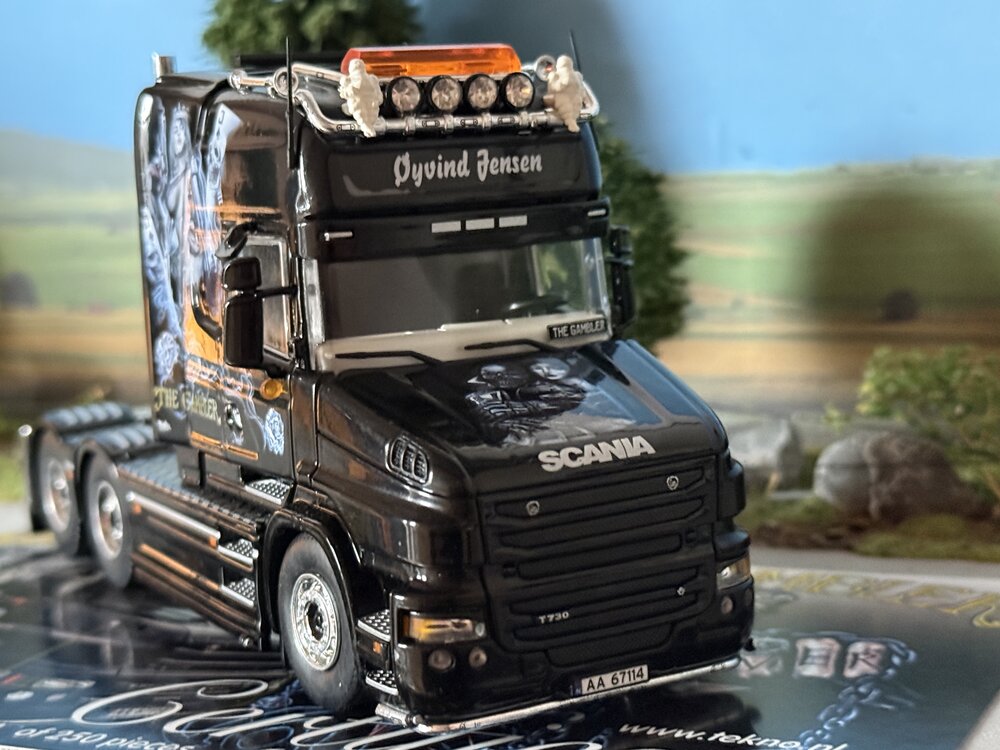 Tekno Tekno Scania Torpedo Topline 6x2 OYVIND JENSEN "The Gambler"