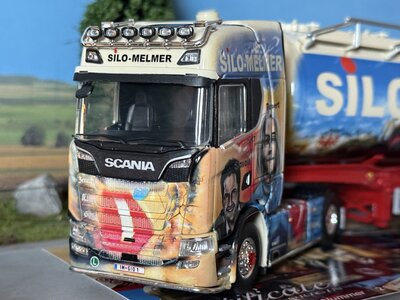 Tekno Tekno Scania Next Gen S Highline met 3-as ingekorte Silo oplegger MELMER
