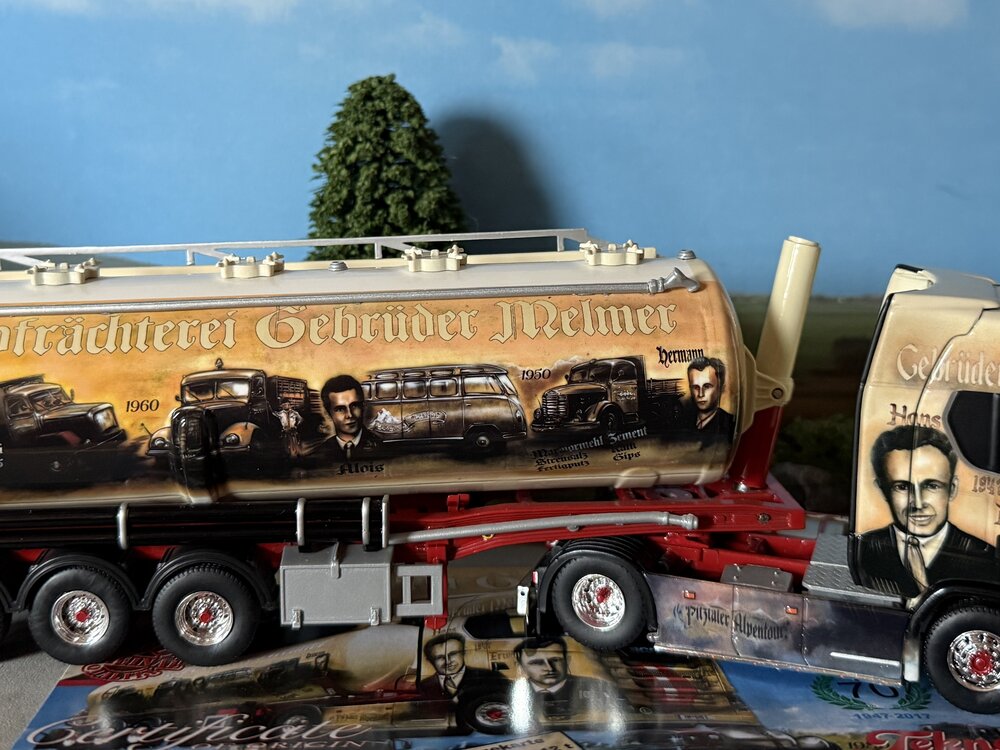 Tekno Tekno Scania Next Gen S Highline met 3-as ingekorte Silo oplegger MELMER