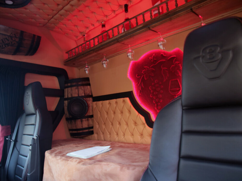 WSI WSI Scania R Normal 6x2 twin steer STC  "LA PART DES ANGES"