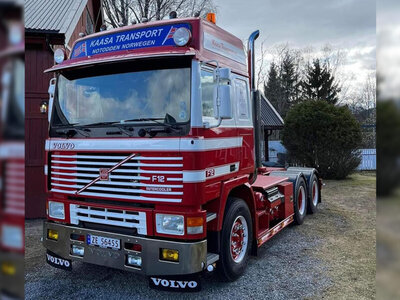 WSI WSI VOLVO F12 Globetrotter 6x2 KAASA